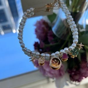 Brand New APM Monaco necklace. Perfect for summer!